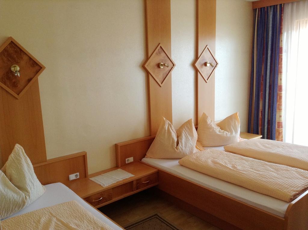 Gasthof Janits Burgau Номер фото